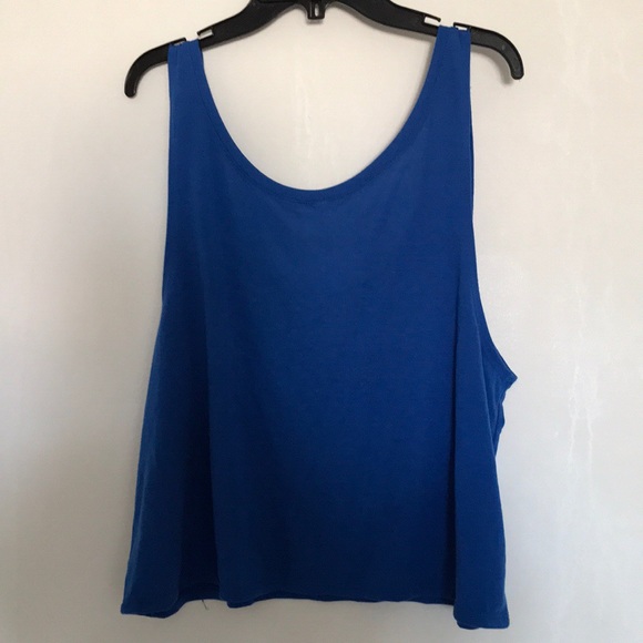 Shirt - Picture 2 of 3